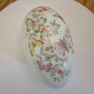 Vintage Avon “Butterfly Fansy” Porcelain Trinket Box